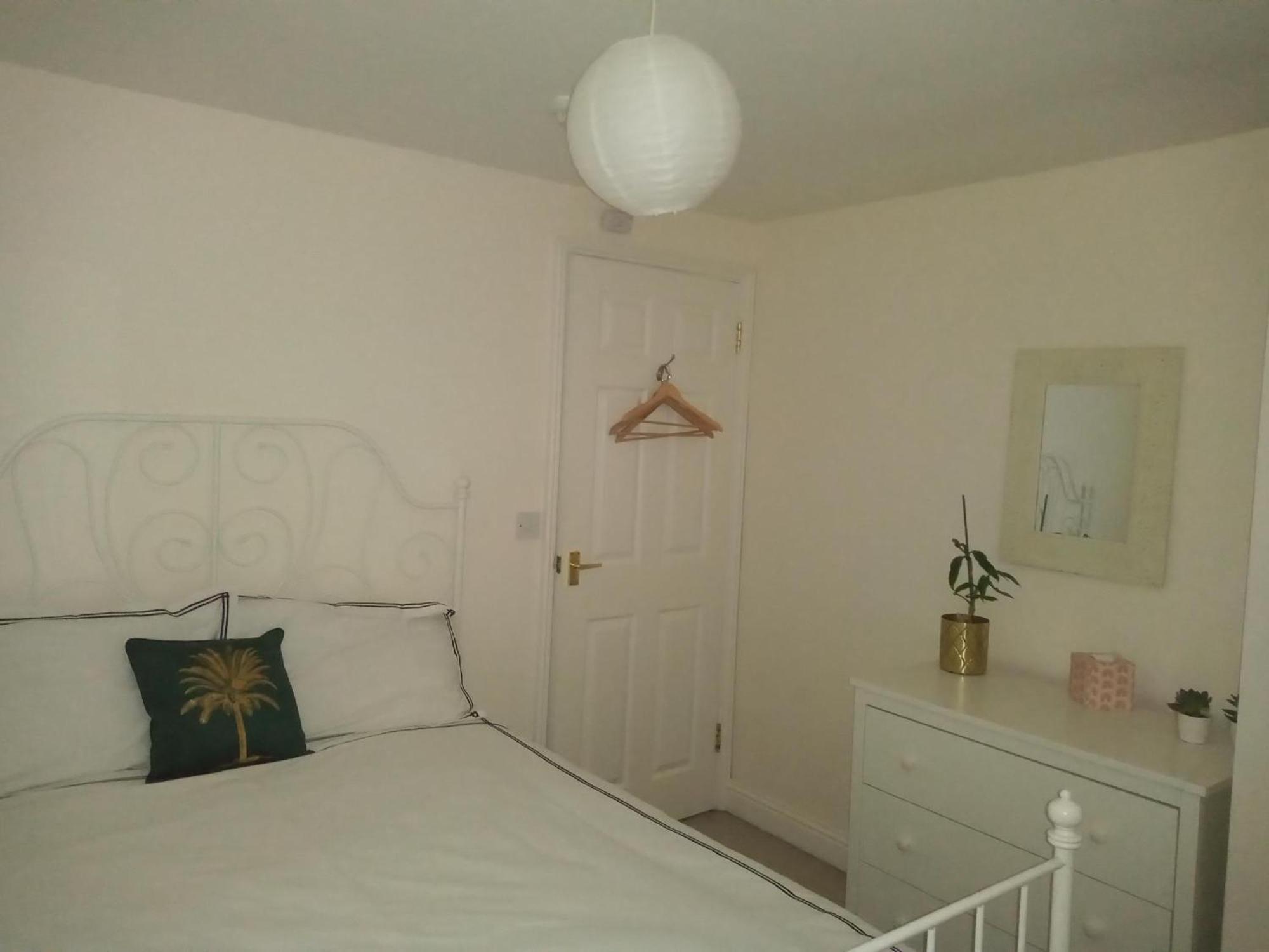 The Eaves, Glastonbury High Street 2 Bed 2 Bathroom Apartment Екстер'єр фото